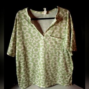 Bibi Green & White Daisy Print Top Size Large